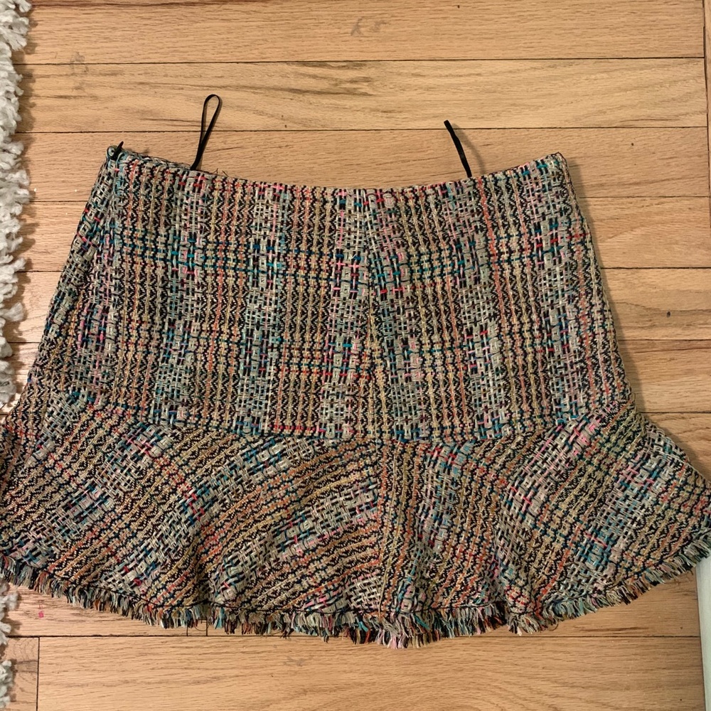 multicolor mini skirt.
